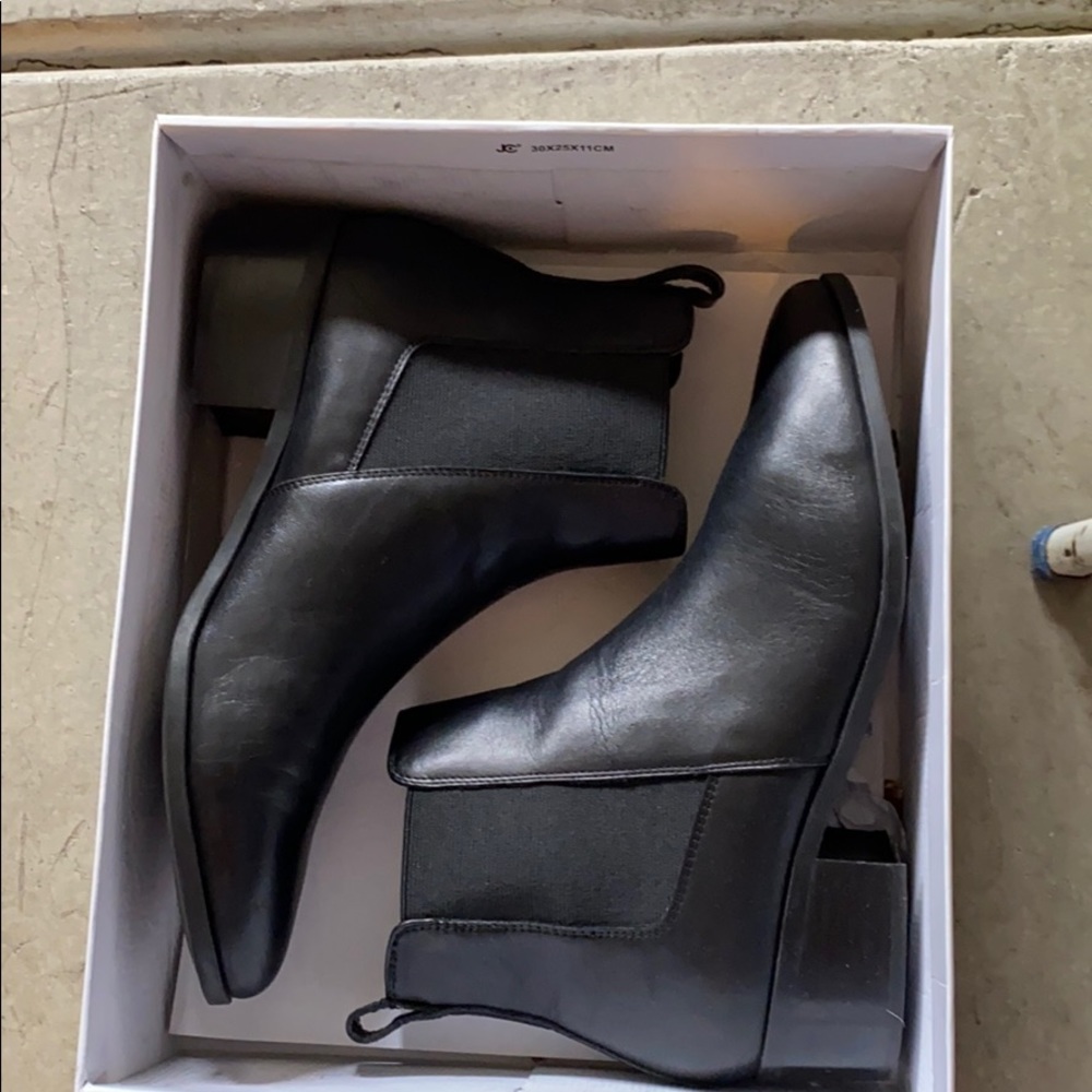 Steve Madden booties